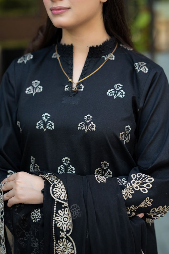 Classic Navy 3-Piece Suit – Timeless Elegance in Every Stitch T