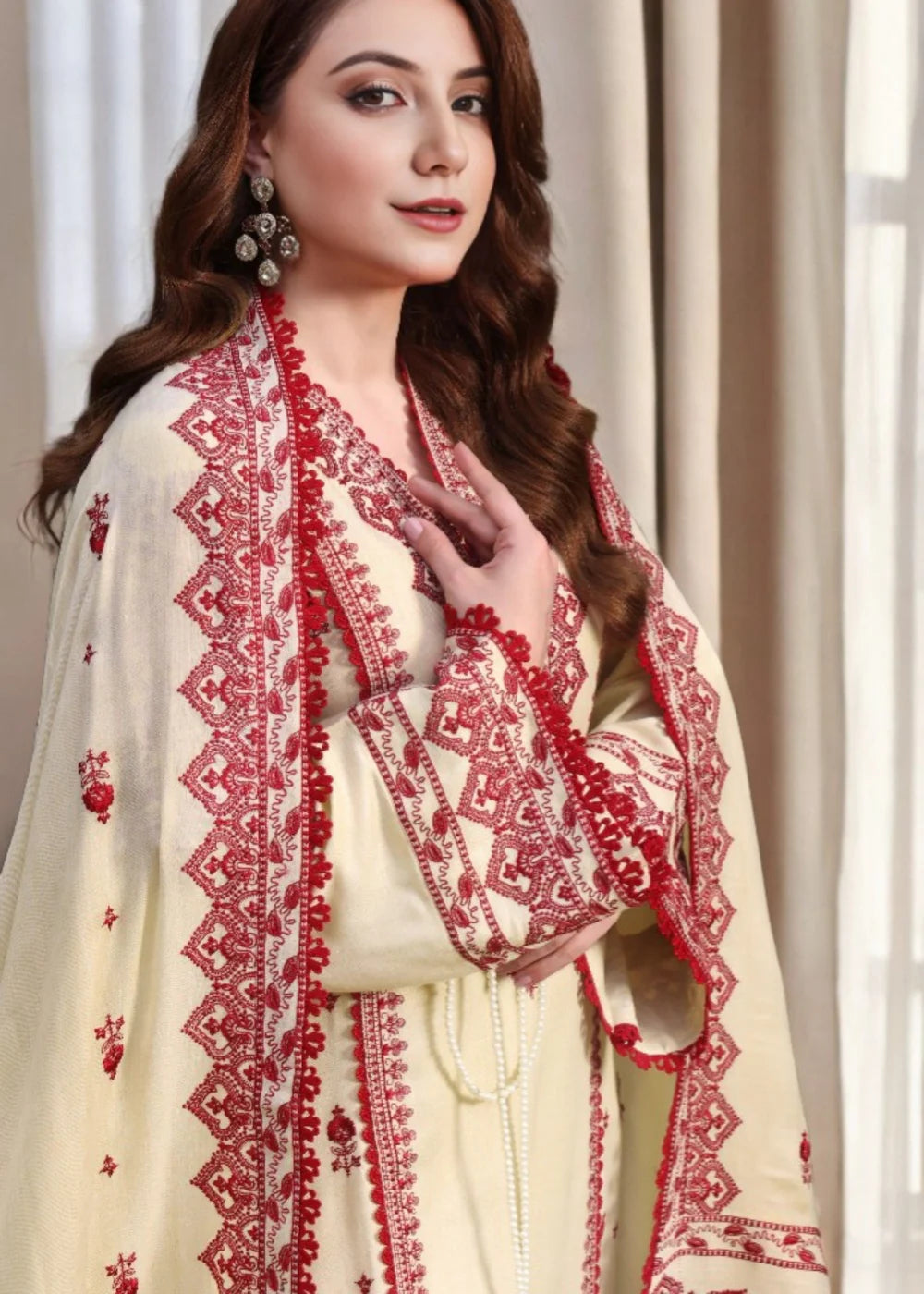 Women’s Cream Embroidered 3-Piece Linen Kurta Set