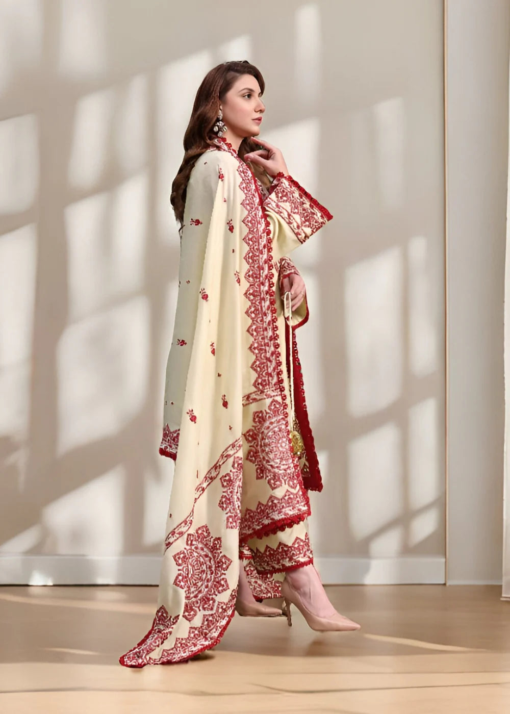 Women’s Cream Embroidered 3-Piece Linen Kurta Set